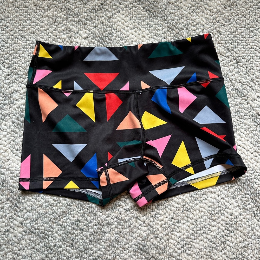 UNITED LIFTERS MID RISE SHORTS - Picture 2 of 4